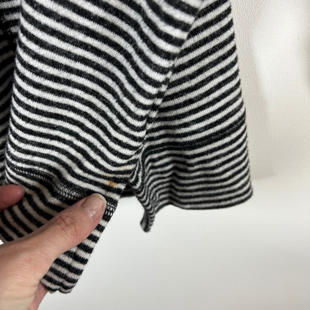 Lucky Brand Womens Black White Striped Long Sleeve Crew Neck Top Size M *flawed* - Picture 4 of 8